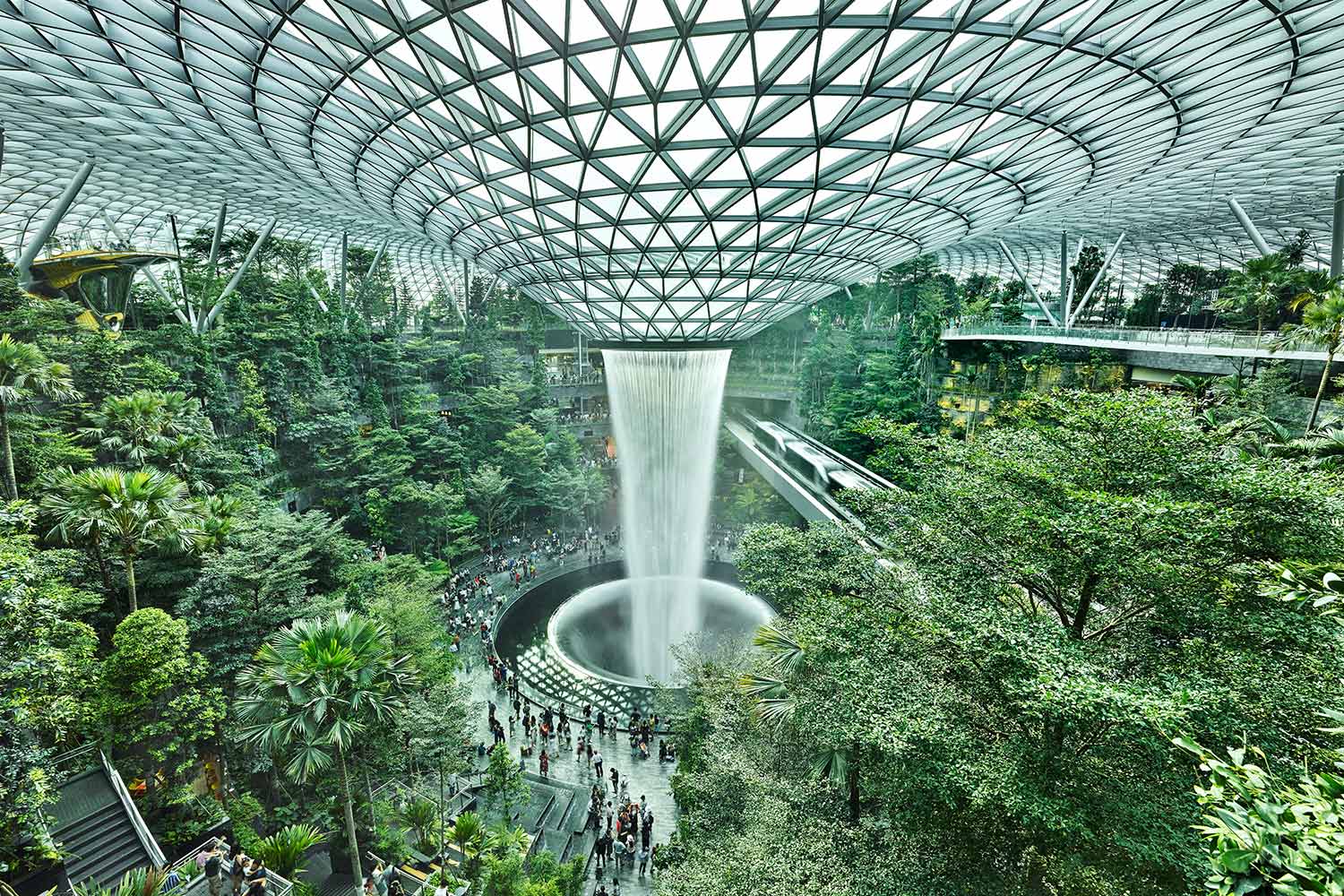 Bức tranh thiên nhiên kỳ vĩ giữa lòng sân bay Jewel Changi - Niềm tự hào  mới của Singapore | Địa Điểm Du Lịch